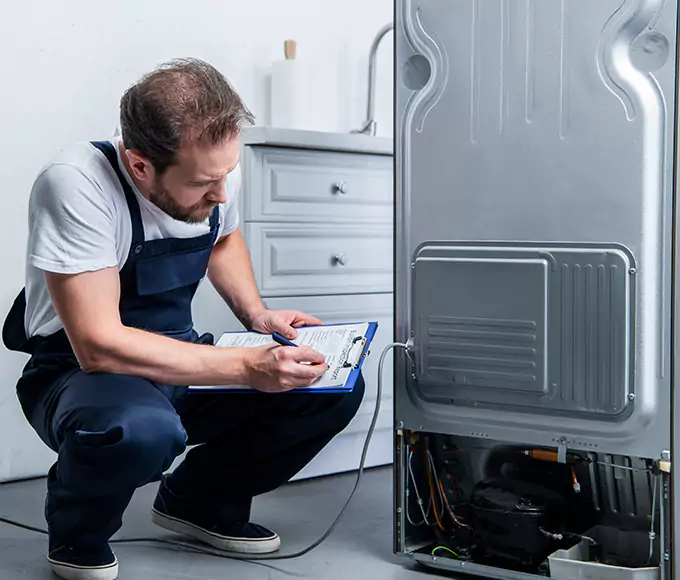 Why Danbury, CT Homeowners Choose Appliance Repair Danbury for Refrigerator Leak Repair?